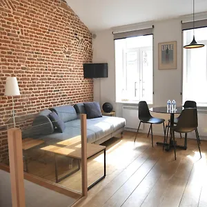 Au Qui Dort - Archives 18 Apartment
